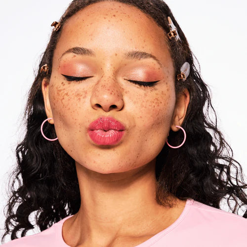 essence Juicy Bomb Glossy Butter Balm 01