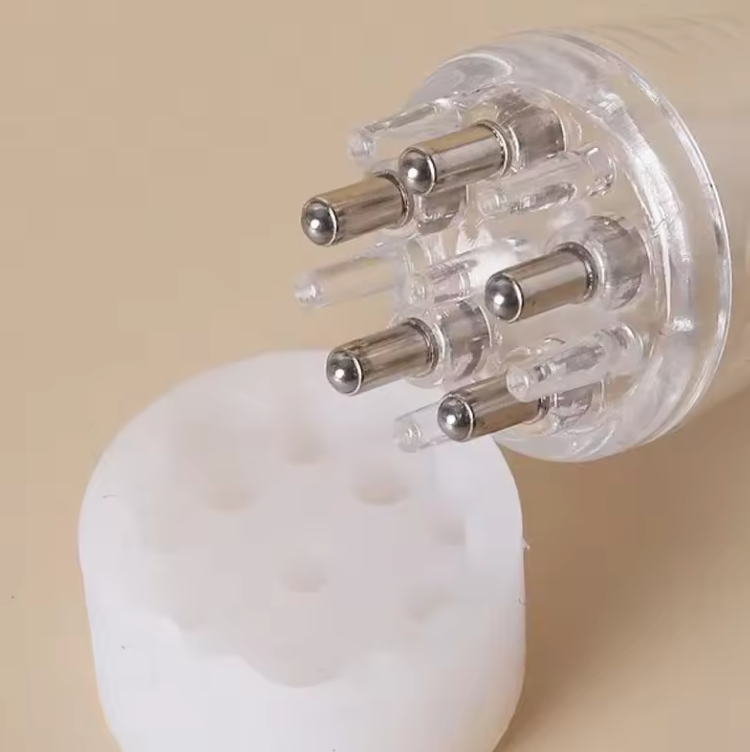Scalp Applicator For Oils Distribution Mini - Glamorous Beauty